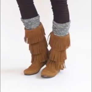 Minnetonka Moccasin 3-Layer Fringe Boot